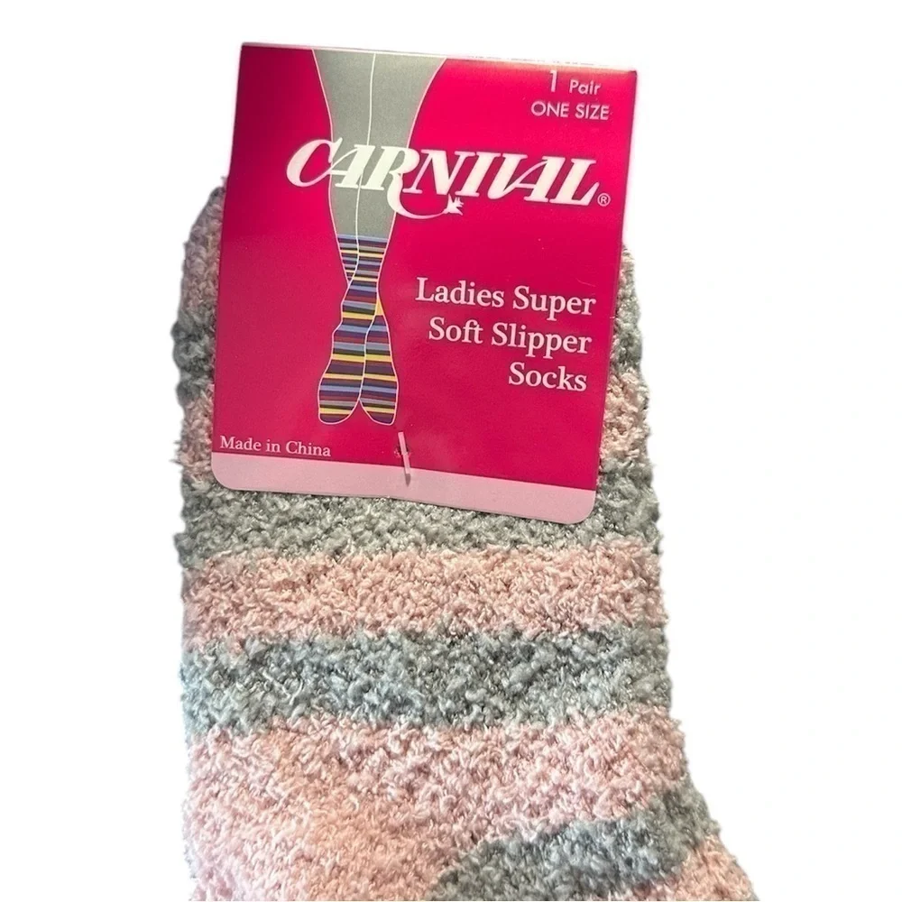 NWT Carnival Ladies Super Soft Slipper Socks /Fuzzy Crew Socks Striped Pink Gray